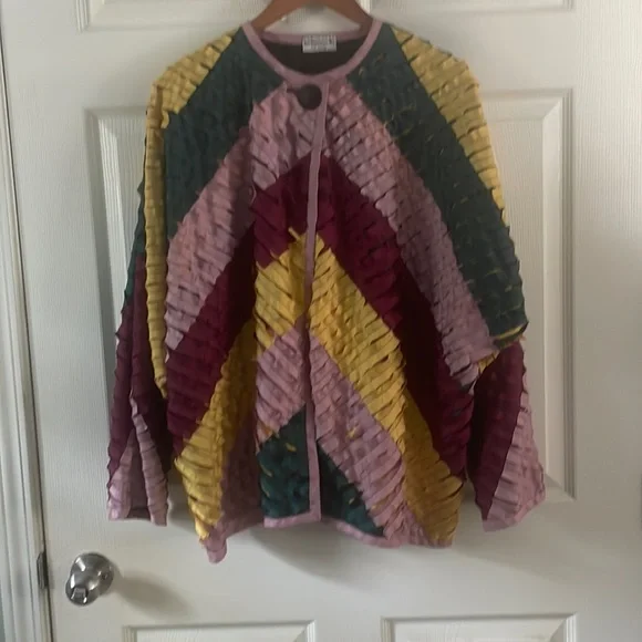 AnnLevine An Original show stopper over jacket - Picture 1 of 13